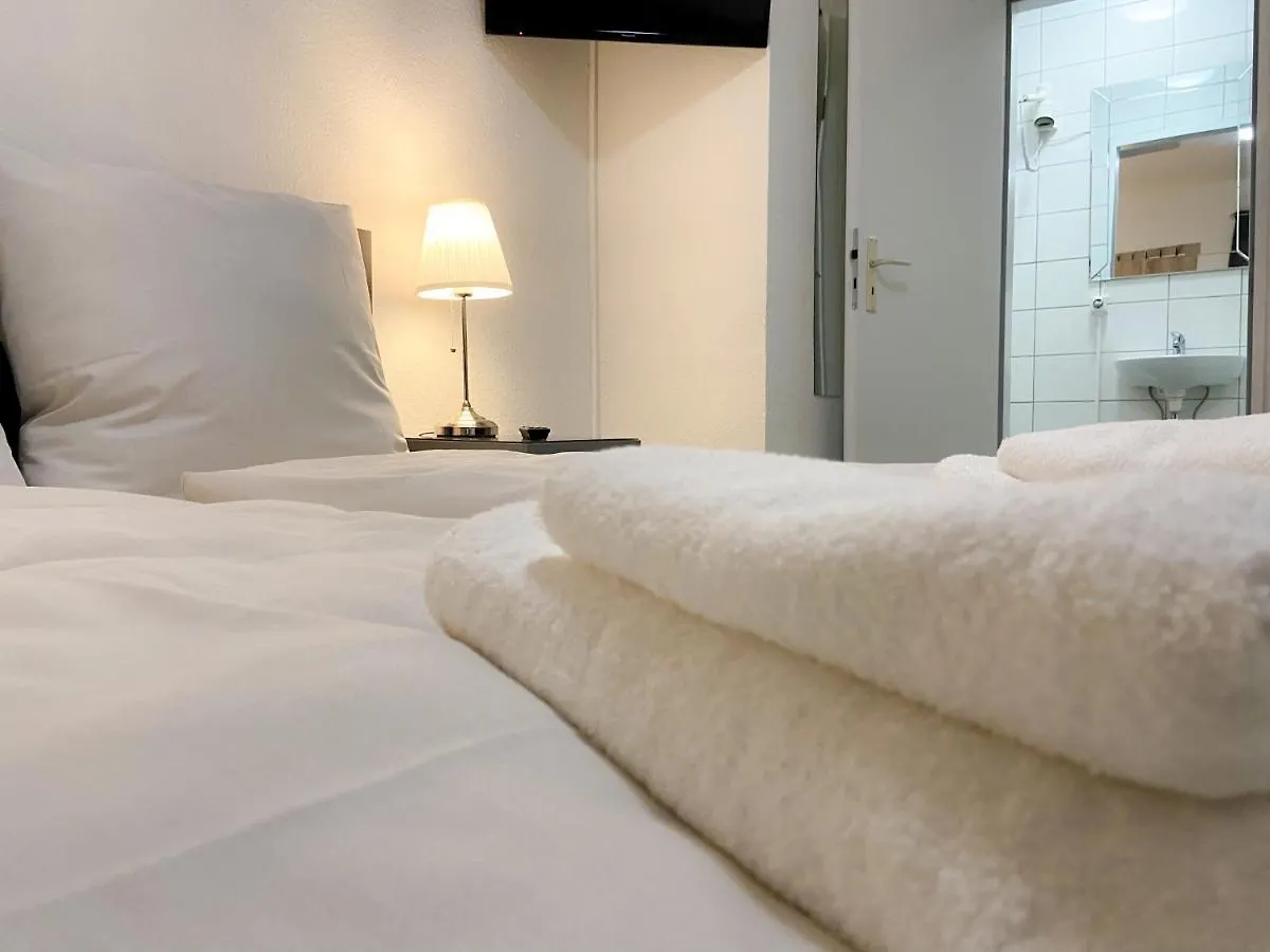 Sleep In Hamburg Kajüten Hostal